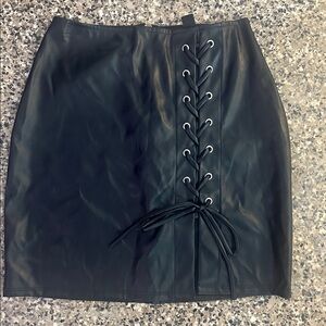 Black elastic skirt